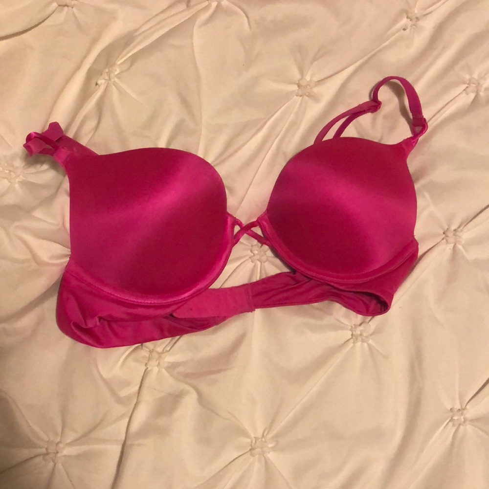 Victoria’s Secret Bombshell Bra